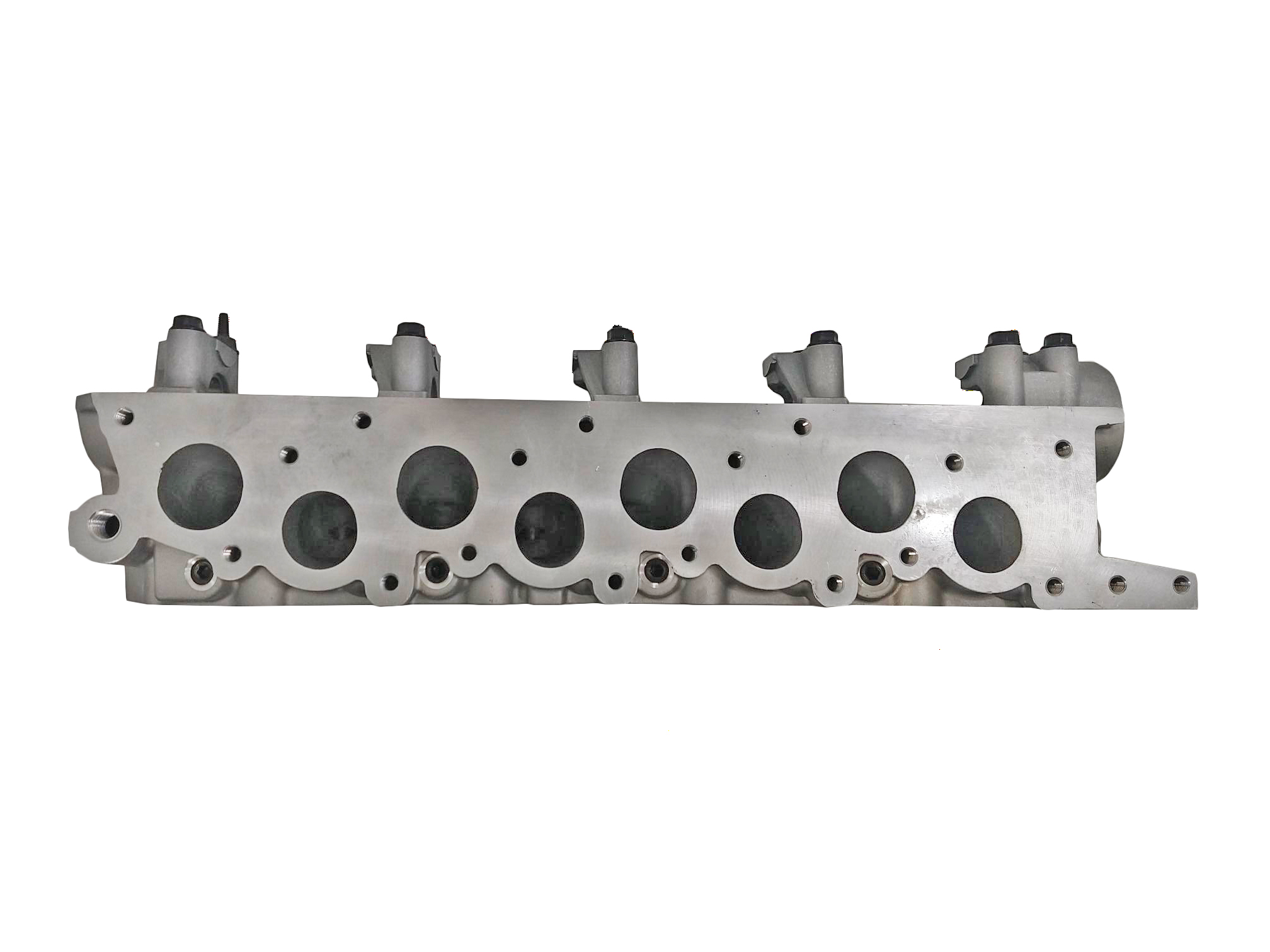 TAPA DE CILINDROS MITSUBISHI 4D56 PRECAMARA MITAD REDONDA VALVULA HUNDIDA INY 20MM MARCA NIKKEI - foto 3