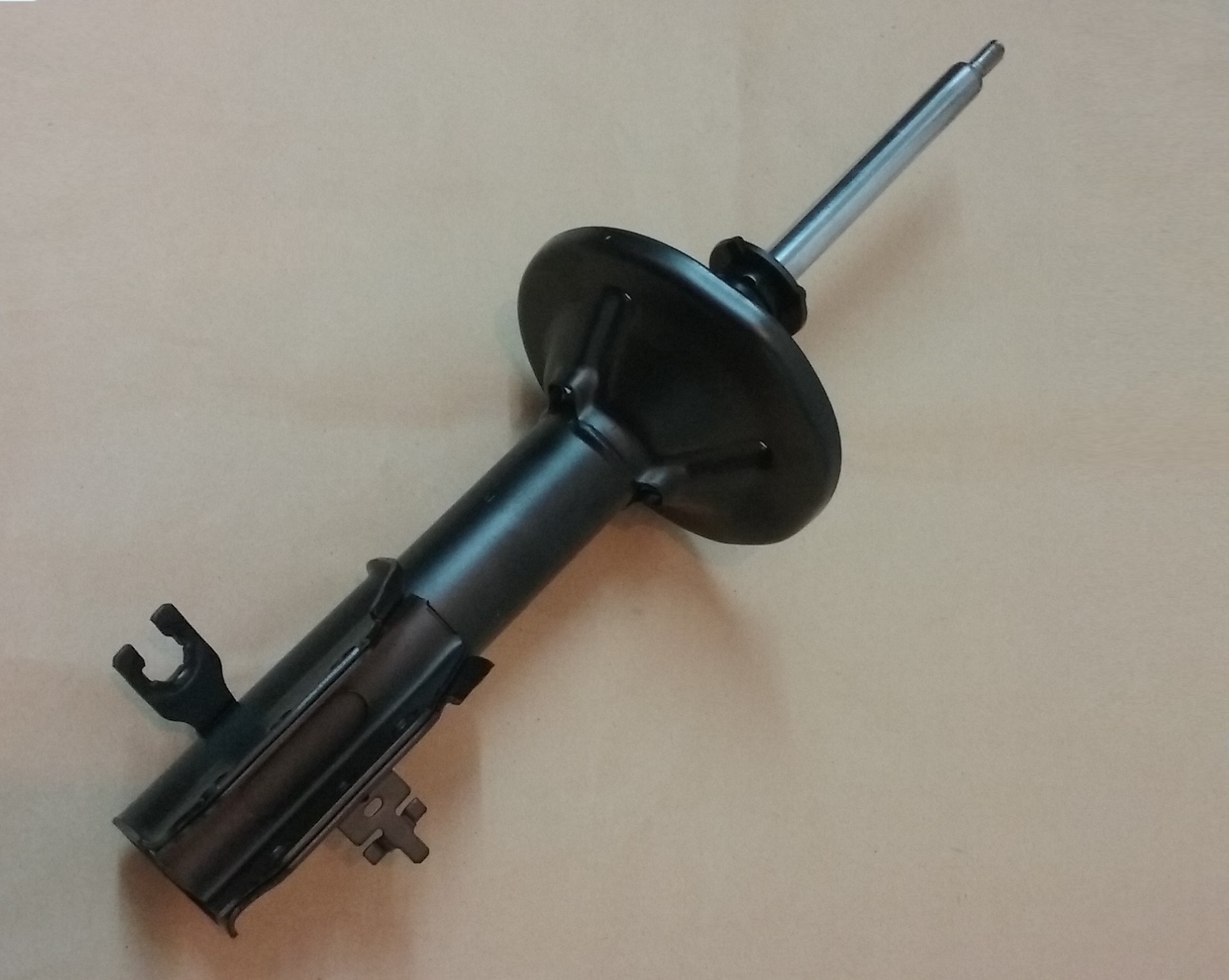 KIT AMORTIGUADOR KYB MAZDA 323F 96- DEL  GAS - foto 2