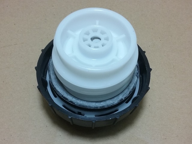TAPA TANQUE COMBUSTIBLE - foto 2
