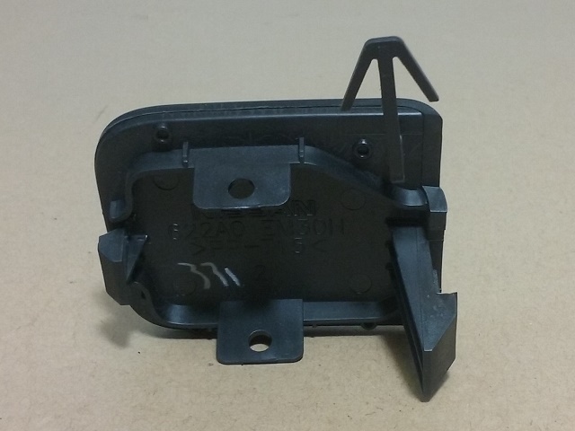 TAPA GANCHO REMOLQUE DEL  NISSAN TIIDA SEDAN 07-12  1.8 INY 16V - foto 2