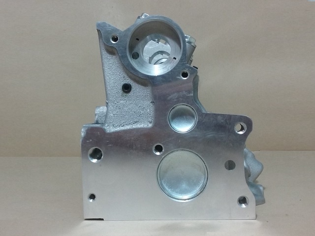 TAPA DE CILINDROS RENAULT F8Q 1.9D GUIA DE BRONCE CALENTADOR VER - foto 4