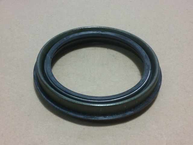 RETEN DE MAZA DELANTERA  NISSAN SENTRA 90-95  1.6 INY 16V