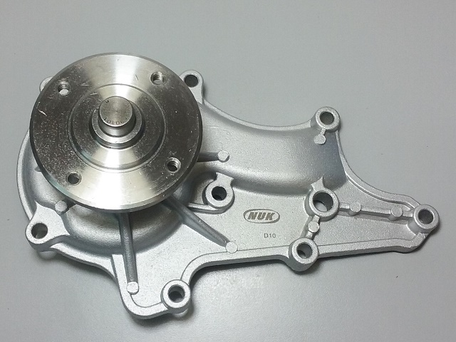 BOMBA DE AGUA TOYOTA LAND CRUISER CELICA 22R 2.4 21R 2.0 20R 2.2 18R 2.0 78-82 MARCA NUK - foto 2