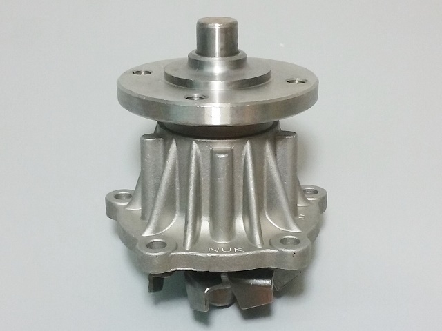 BOMBA DE AGUA TOYOTA CROWN CELICA SUPRA 5M 2.8 82-86 MARCA NUK - foto 2
