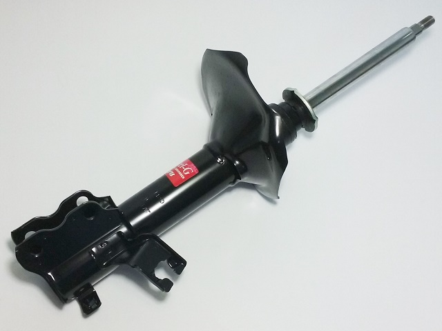 KIT AMORTIGUADOR KYB DEL  NISSAN BLUEBIRD 93-97 AL NISSAN ALTIMA - foto 2