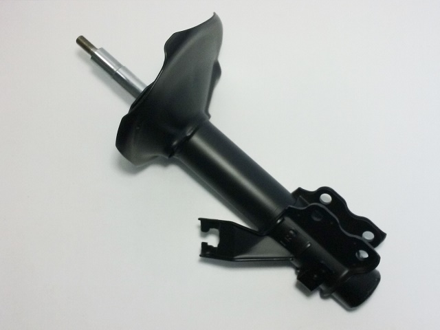 KIT AMORTIGUADOR KYB DEL  NISSAN SERENA 93-96 NISSAN SERENA 93-9