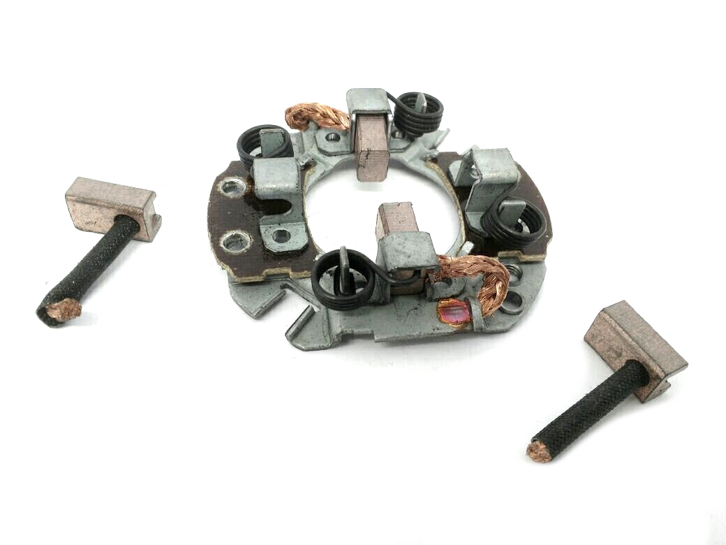 PORTACARBON DE ARRANQUE  NISSAN PATHFINDER 87-95  3.0 INY MONO V