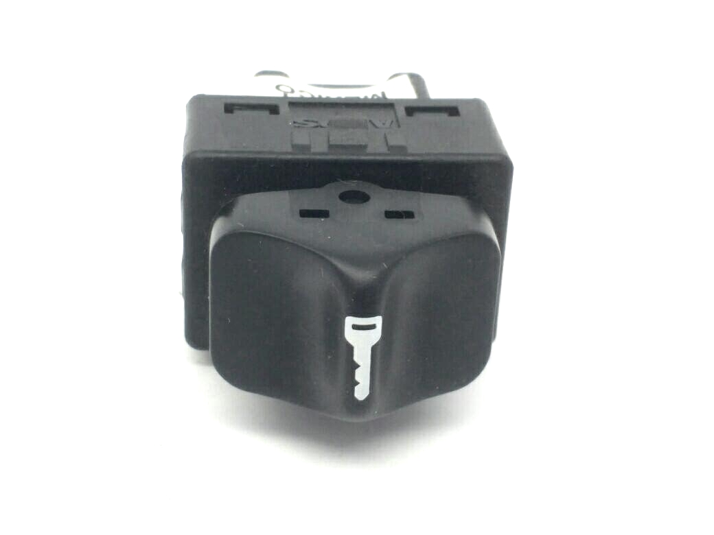 SWITCH ABRE PUERTA DERECHO  NISSAN X-TERRA 04-08  2.8 DIESEL TUR