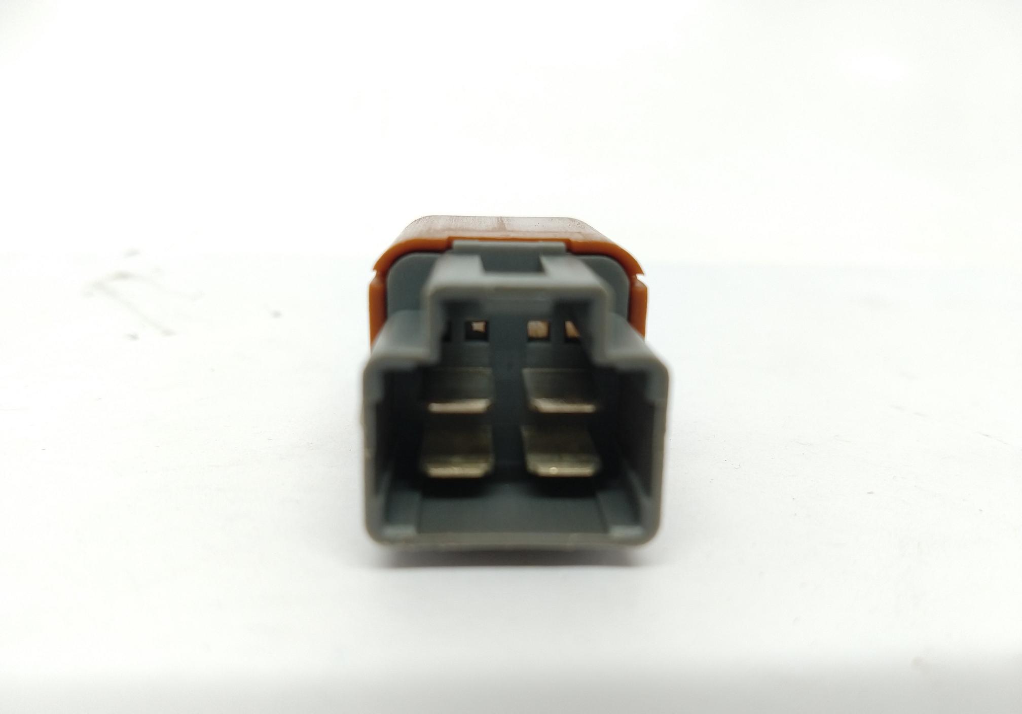 BULBO STOP  NISSAN SENTRA 11-14  2.0 INY 16V DOHC - foto 2