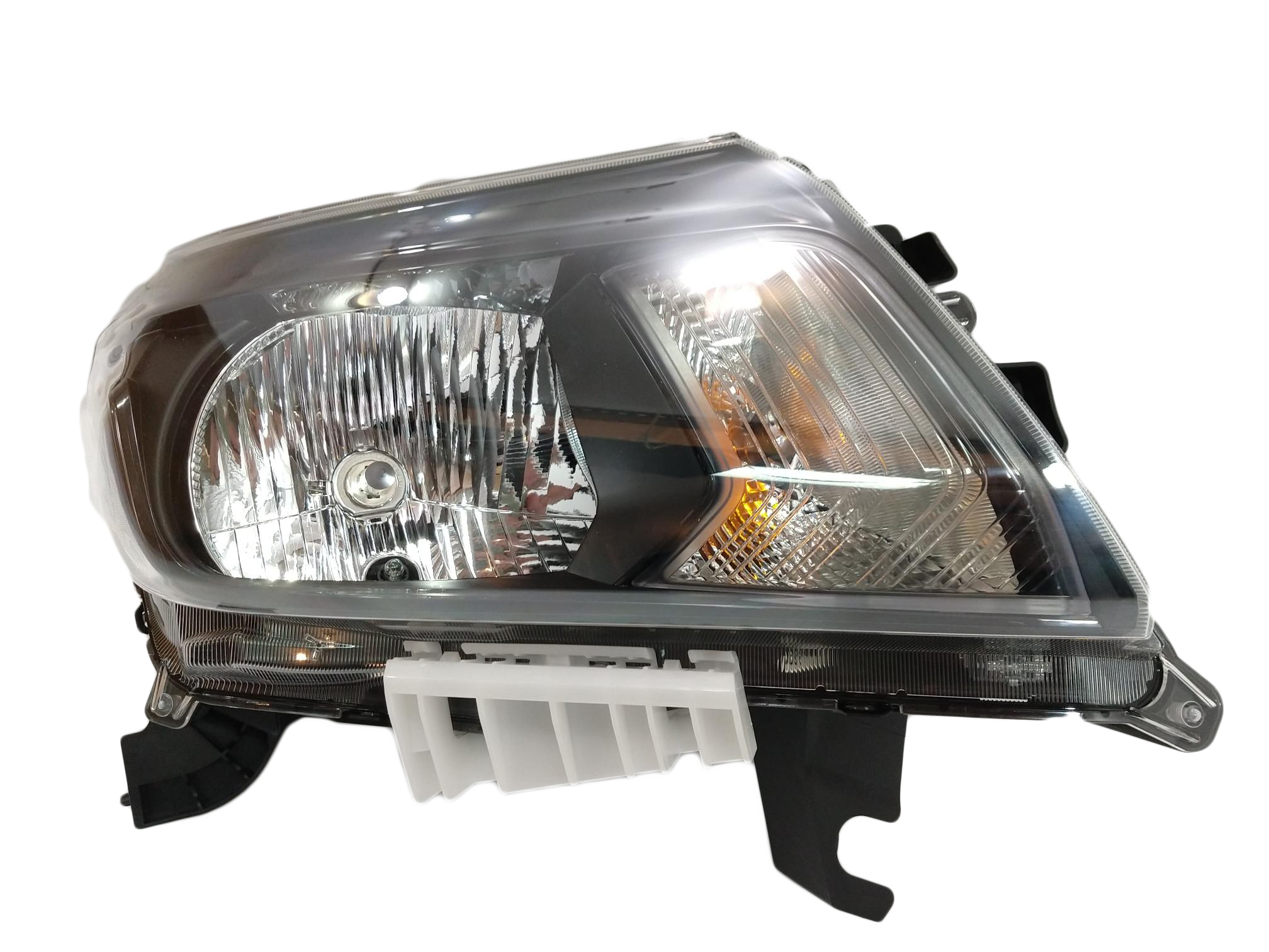 OPTICA DER  NISSAN FRONTIER NP300 16-19  2.3 SERIE YS