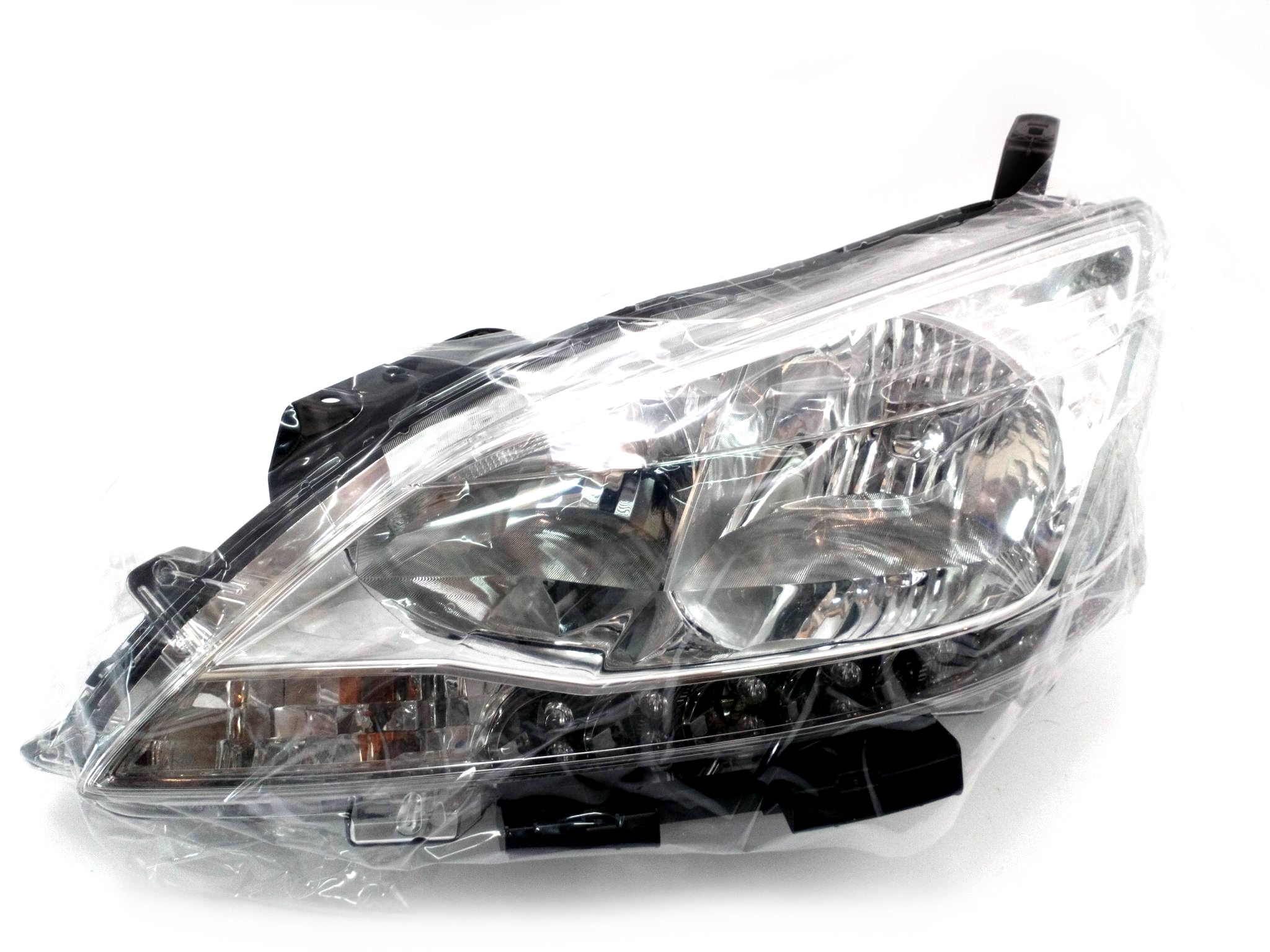 OPTICA IZQ  NISSAN SENTRA 2015-2020  1.8 INY 16V DOHC