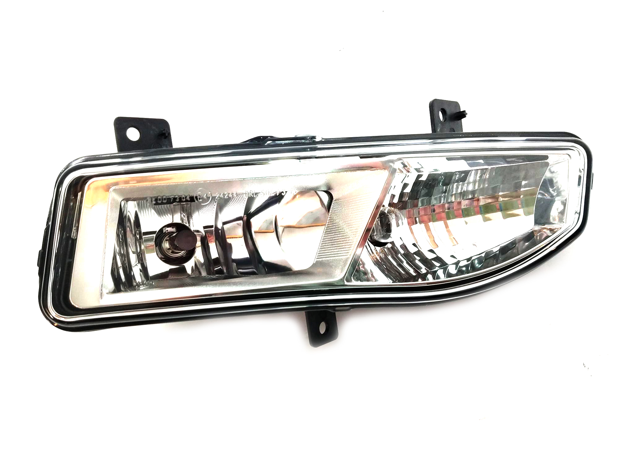 FARO ANTINIEBLA DER  NISSAN NISSAN KICKS 16-25  1.6 INY 16V DOHC