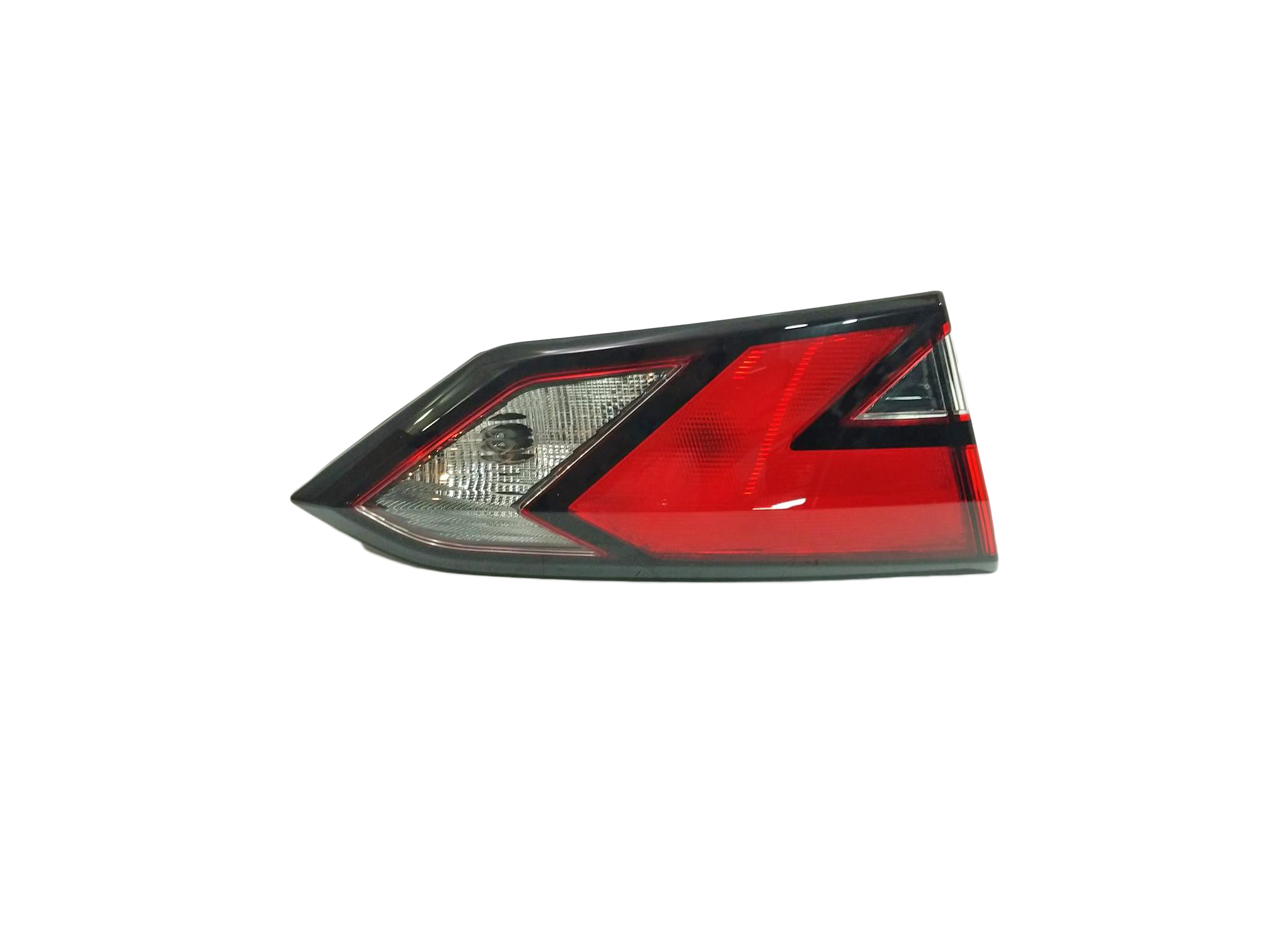 FARO TRASERO SUPERIOR IZQUIERDO  NISSAN VERSA 21-25  1.6 INY 16V