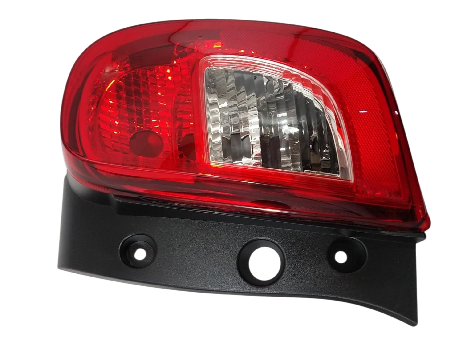 FARO TRASERO DER  NISSAN MARCH 12-   1.6 INY 16V DOHC - foto 3