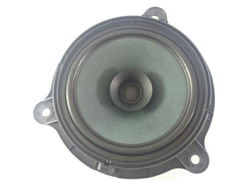 PARLANTE  NISSAN MARCH 12-   1.6 INY 16V DOHC