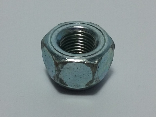 TUERCA DE RUEDA  VARIOS MODELOS ABIERTA Z - OTROS MOTORES - foto 2