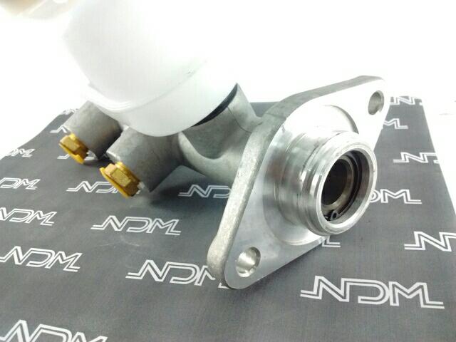 BOMBA DE FRENO  NISSAN PICKUP 90-94 720 (MEXICO)  2.3 DIESEL - foto 2