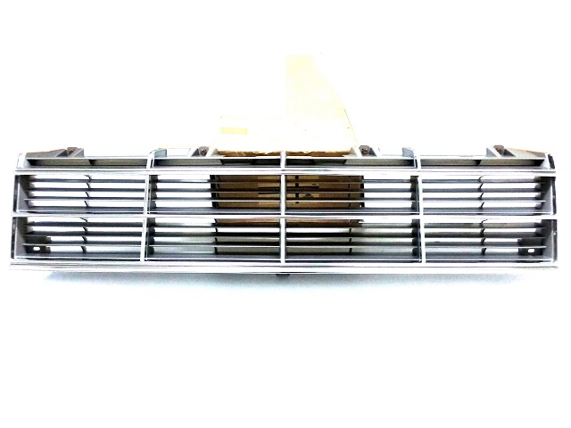 GRILLA RADIADOR  NISSAN DATSUN LAUREL 81-84  2.0 CARB SERIE L20A - foto 2