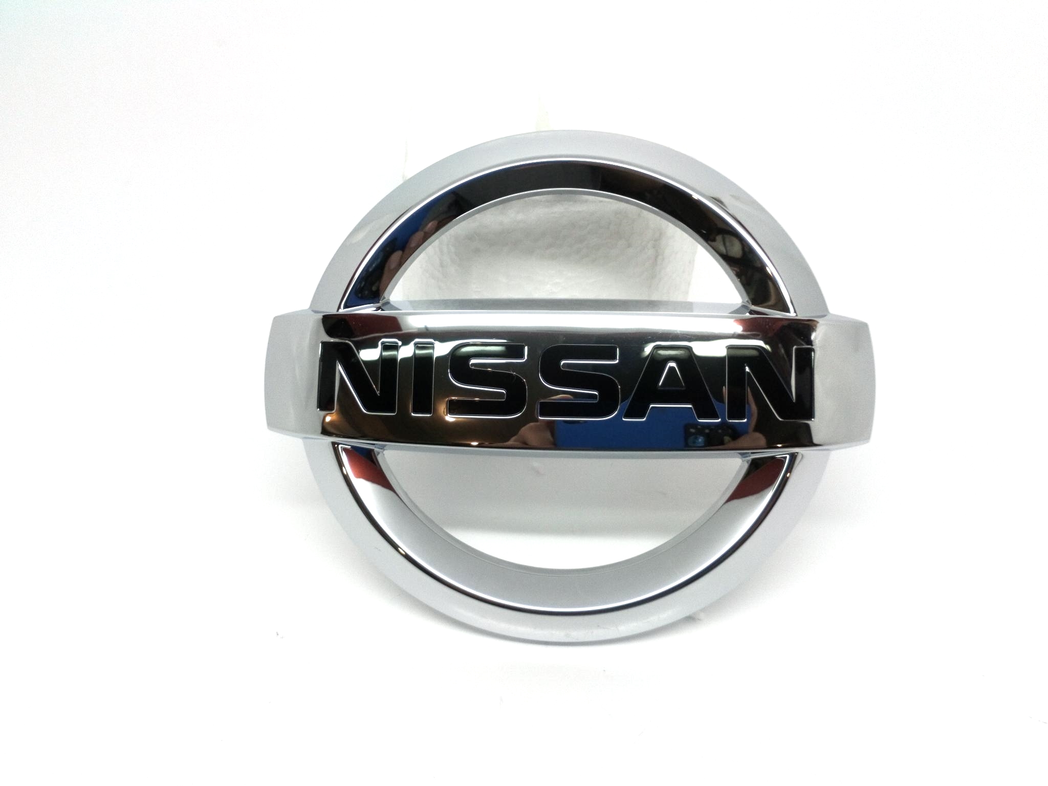 EMBLEMA  NISSAN VERSA 14-21  1.6 INY 16V DOHC