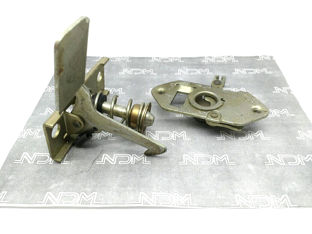 TRABA DE CAPOT  NISSAN DATSUN 180B 77-80  1.8 CARB SERIE L