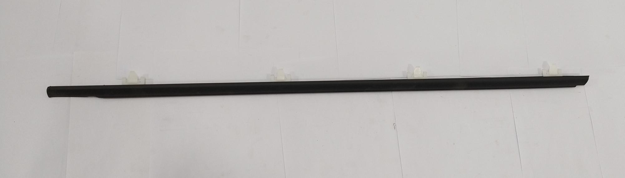 COLISA DE PUERTA DEL IZQ  NISSAN SENTRA 90-95  1.6 INY 16V