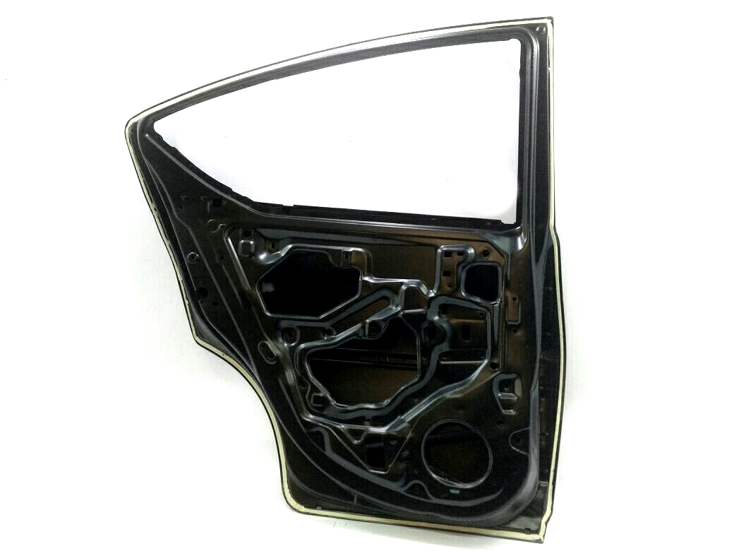 PUERTA TRASERA IZQ  NISSAN VERSA 14-21  1.6 INY 16V DOHC - foto 3