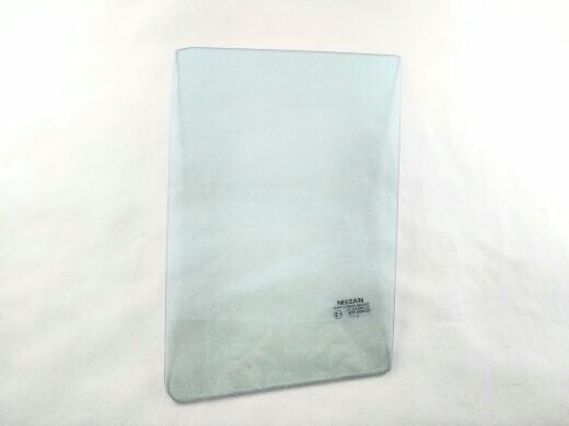VIDRIO TRASERO ESQUINA DE PUERTA  NISSAN TIIDA HATCHBACK 07-15