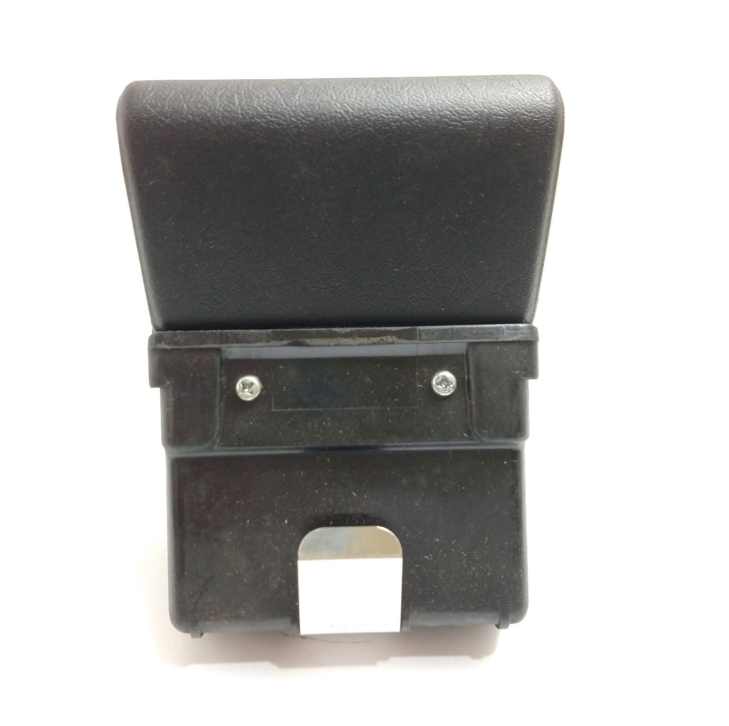 CENICERO  NISSAN DATSUN 200L 78-81  2.0 CARB - foto 2