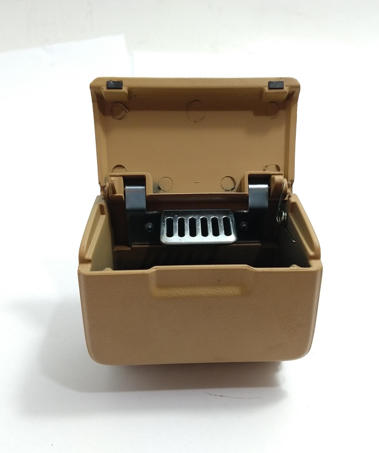 CENICERO  NISSAN DATSUN 200L 78-81  2.0 CARB - foto 2