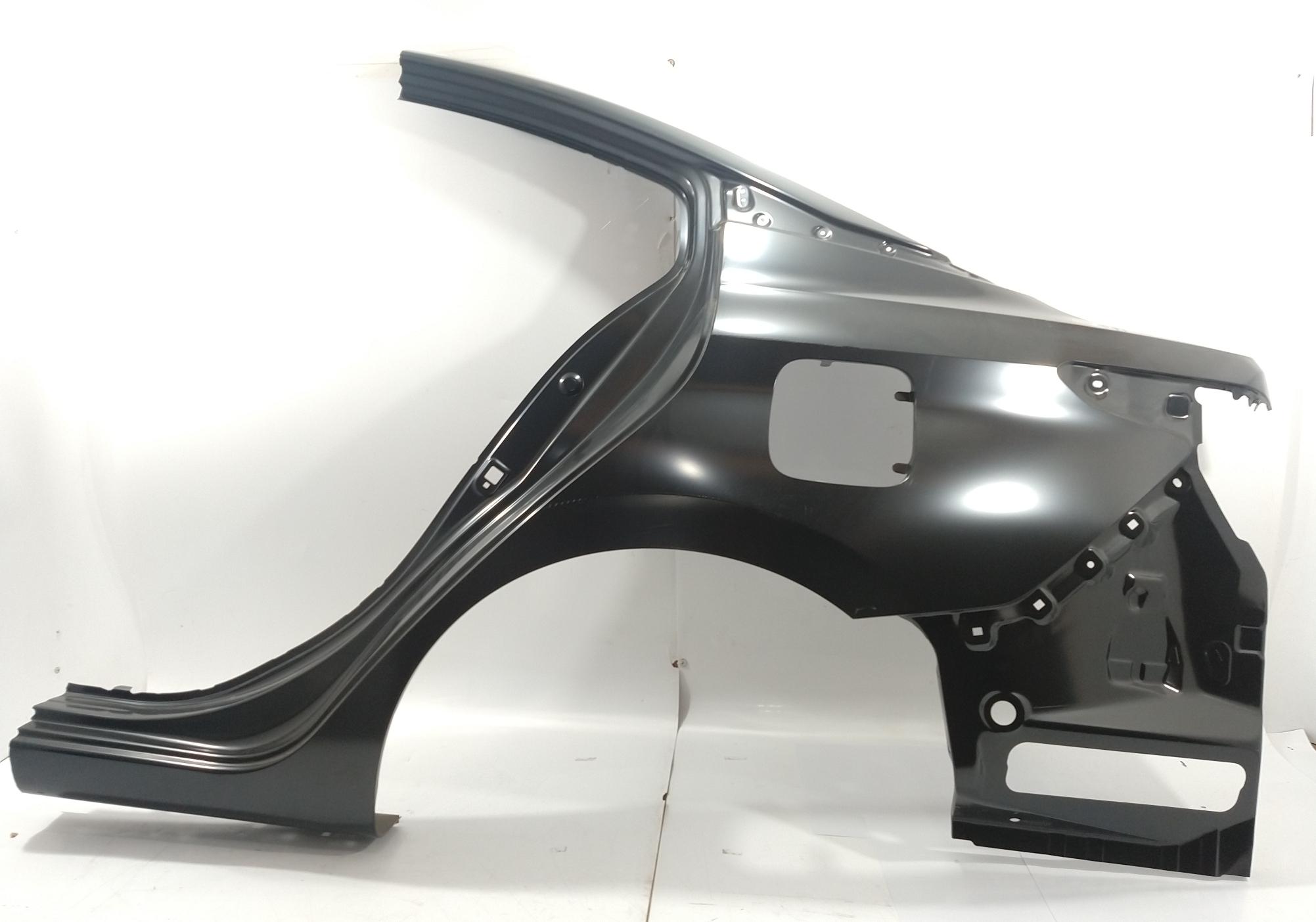 GUARDABARRO TRASERO IZQ  NISSAN VERSA 21-25  1.6 INY 16V DOHC