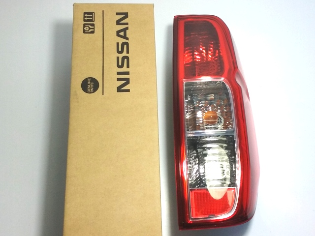 FARO TRASERO DER  NISSAN FRONTIER 09-15  2.5 DIESEL TURBO INT SE